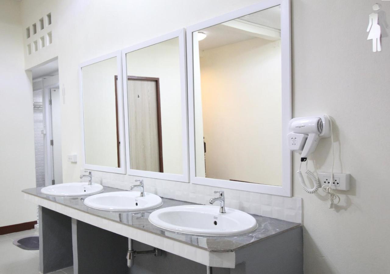 Chaiwat Hostel Bangkok Eksteriør billede